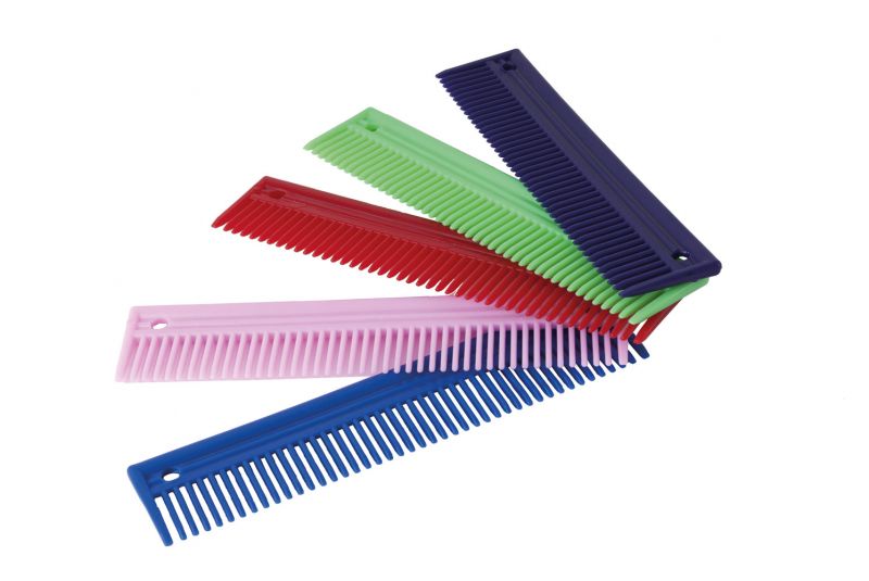 Long Plastic Main/Tail Comb